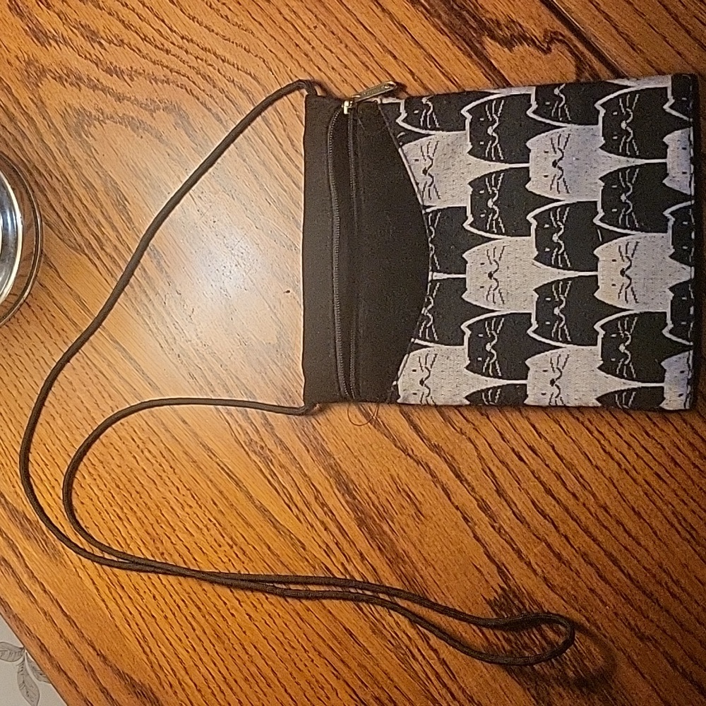 Small Cat Purse with Long, Thin Strap